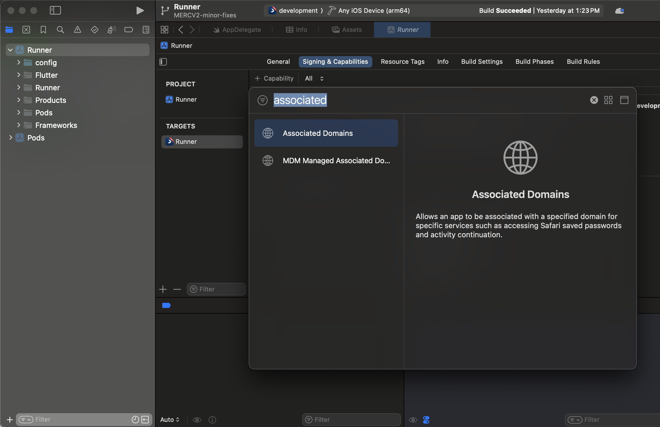Associated domains Capabilities - Xcode